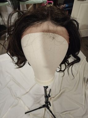 Short Lace Front Wig in Dark Brown - Natural Wavy Style Lace In Tact